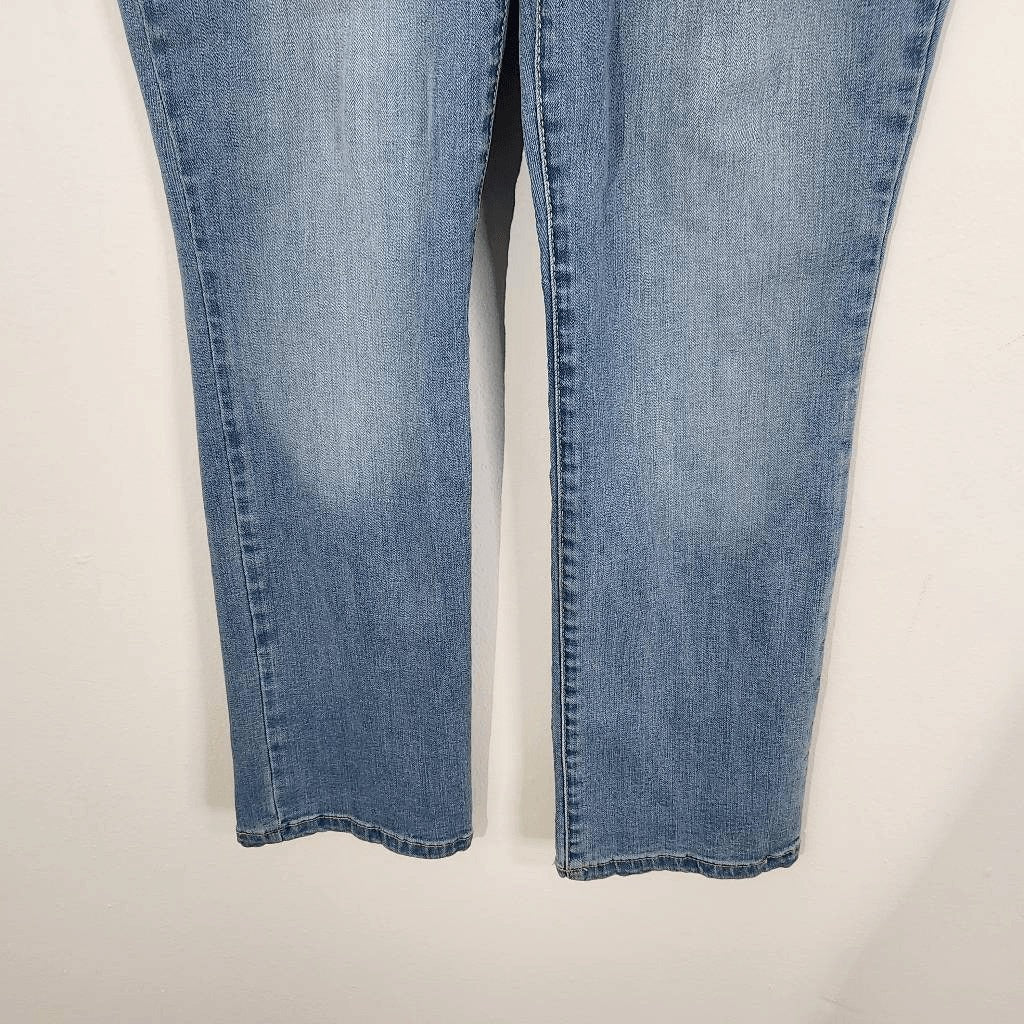 Lee Regular Fit Mid-Rise Straight Leg Jeans Size 6 Short Lee Button-Fly Denim