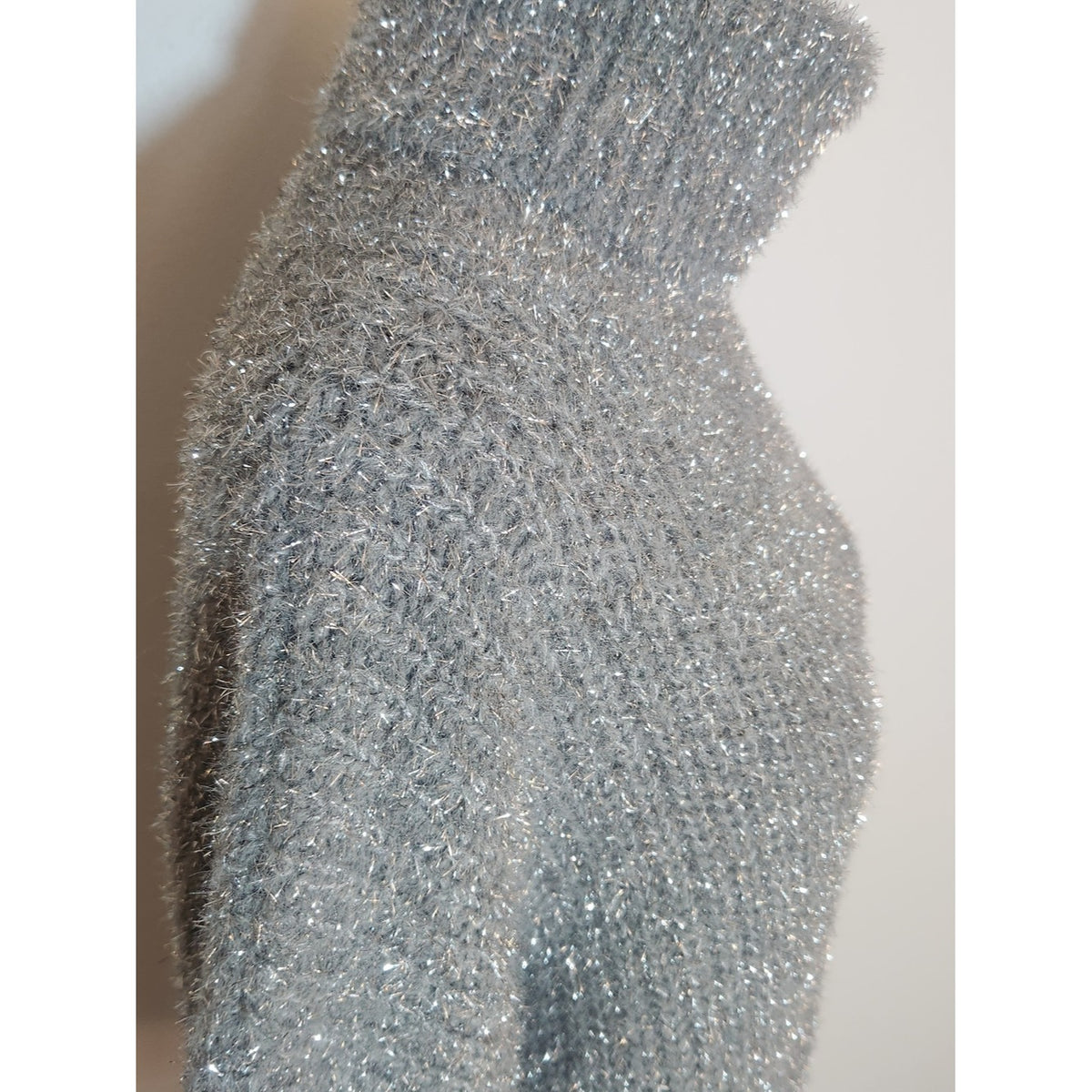 Emma + Asher Gray Metallic Silver Sparkly Cropped Turtleneck Sweater Size Medium
