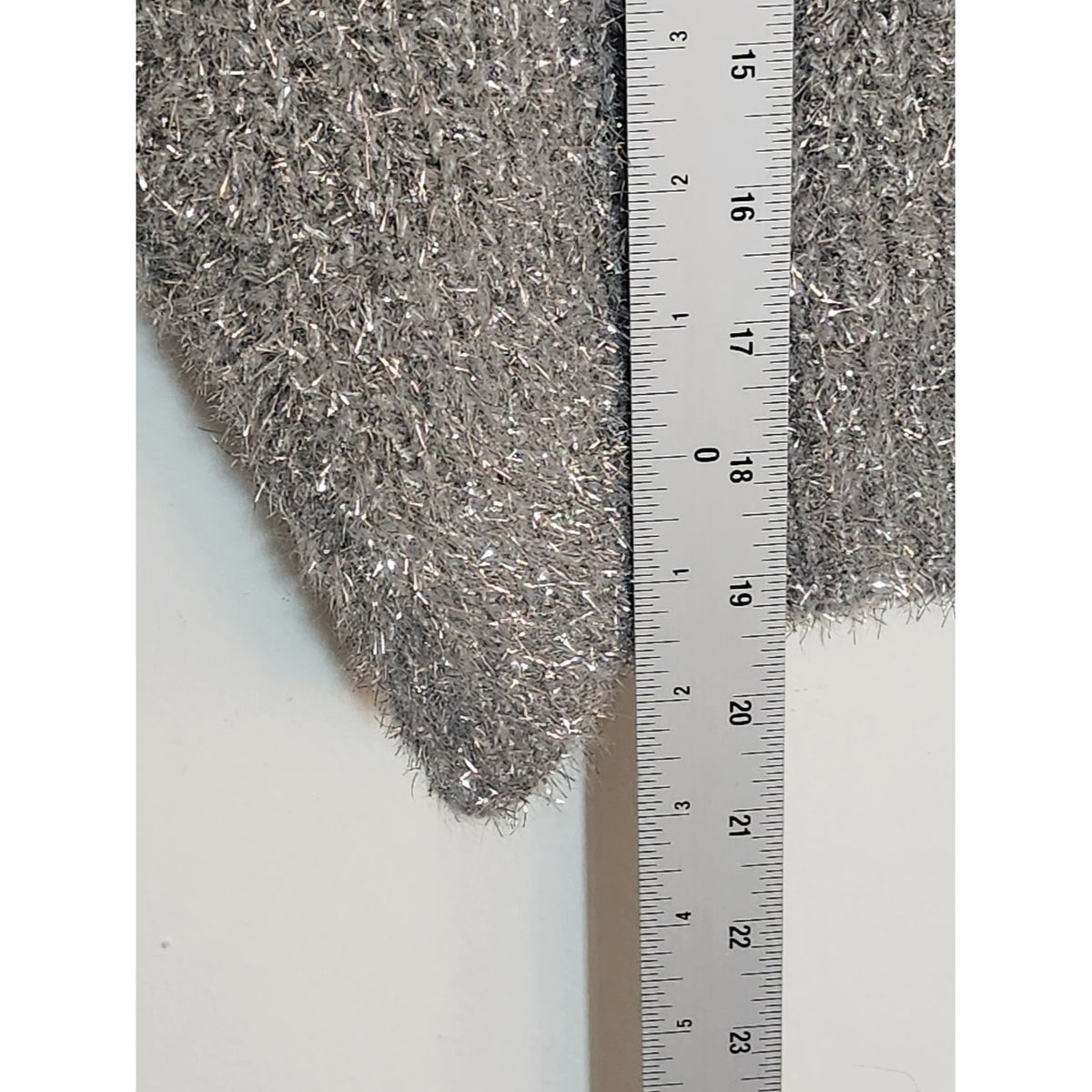 Emma + Asher Gray Metallic Silver Sparkly Cropped Turtleneck Sweater Size Medium