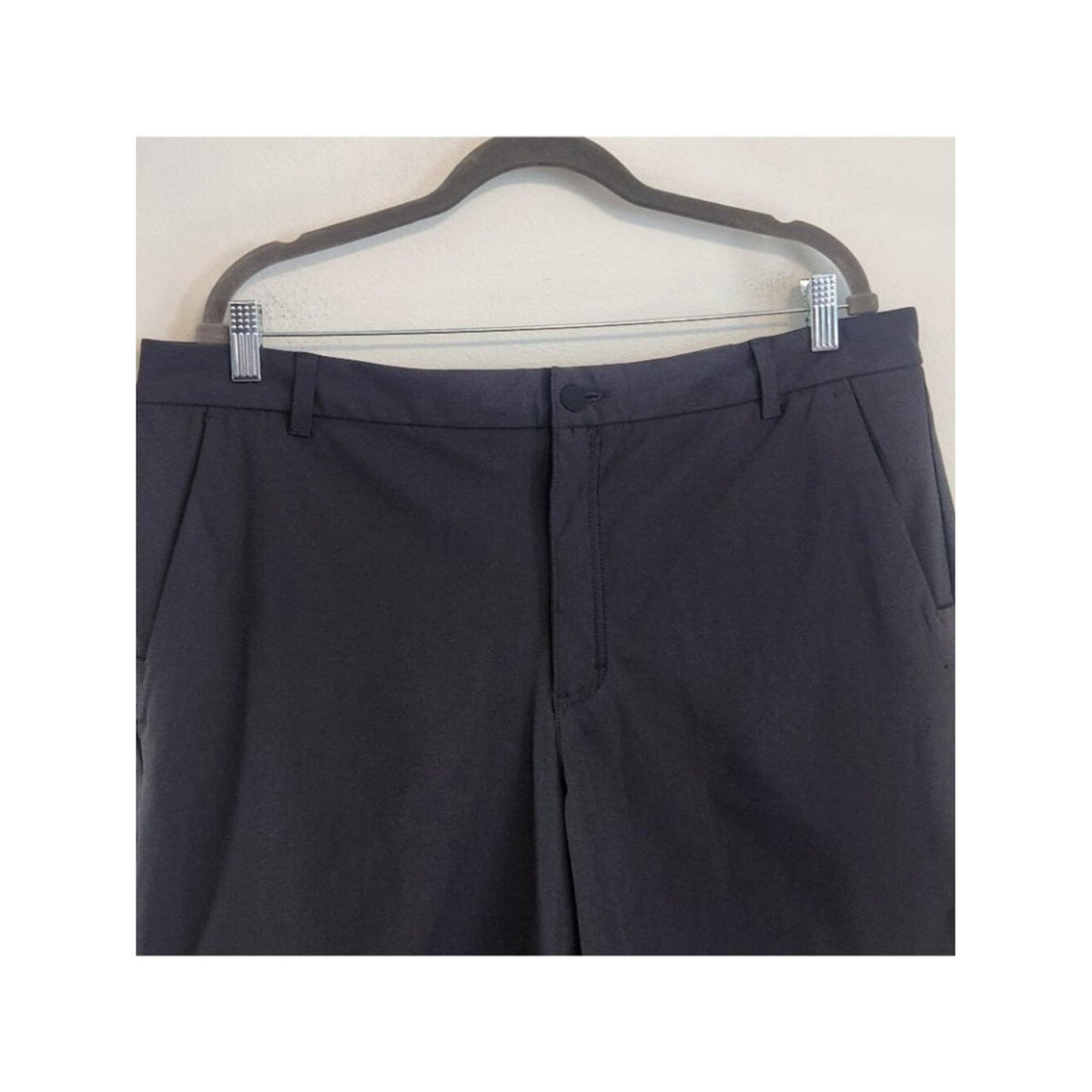 VRST Charcoal Gray Slim Fit 7 Inch Performance Shorts NWT Size 40
