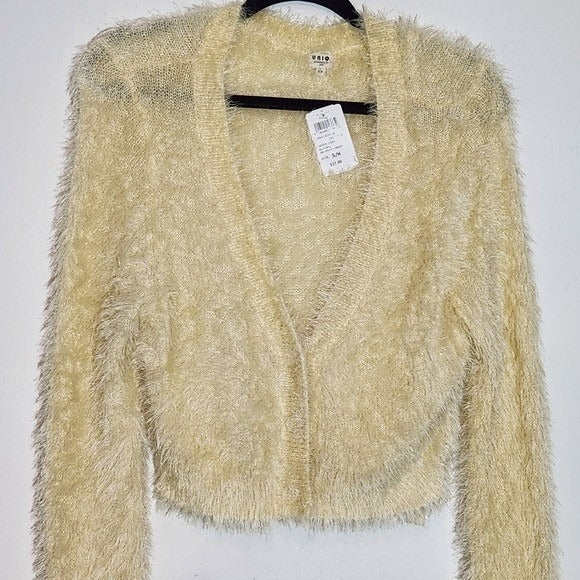 Windsor Uniq Fuzzy Cream Cropped Cardigan NWT Size Small/Medium Fuzzy Cardigan
