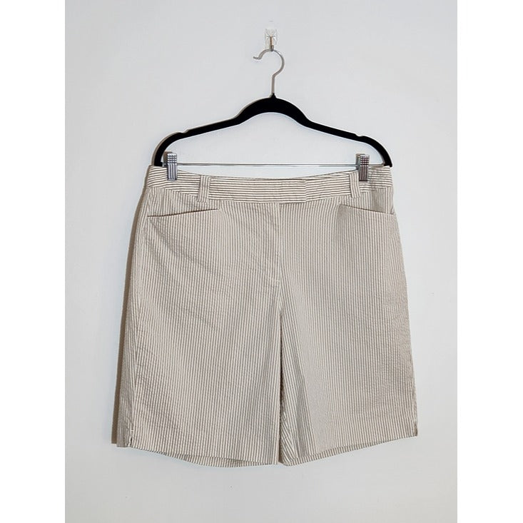 Liz Claiborne Tan and White Seersucker Stripe Audra Shorts Size 14