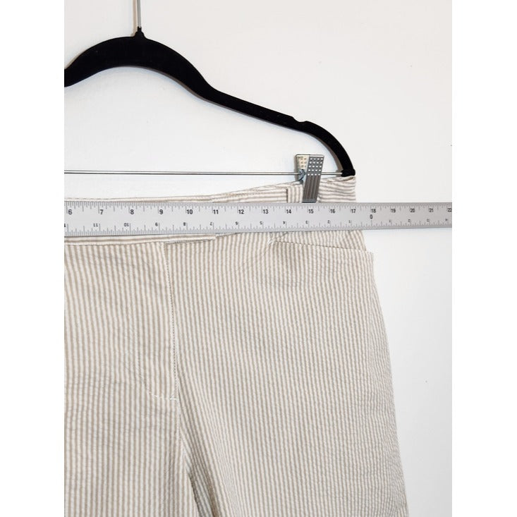 Liz Claiborne Tan and White Seersucker Stripe Audra Shorts Size 14