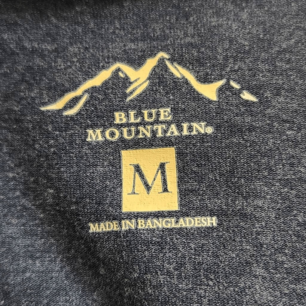 Blue Mountain Navy Short Sleeve V-Neck T-Shirt Size Medium