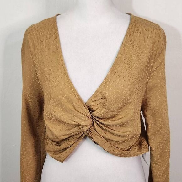 Kirious Tan Leopard Print Crop Top NWT Size Medium Tan Leopard Print Top