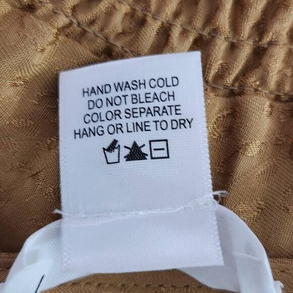 Kirious Tan Leopard Print Crop Top NWT Size Medium Tan Leopard Print Top