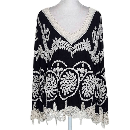 Lapis Black and Cream Boho Top with Crochet Lace Accents NWT Size Small