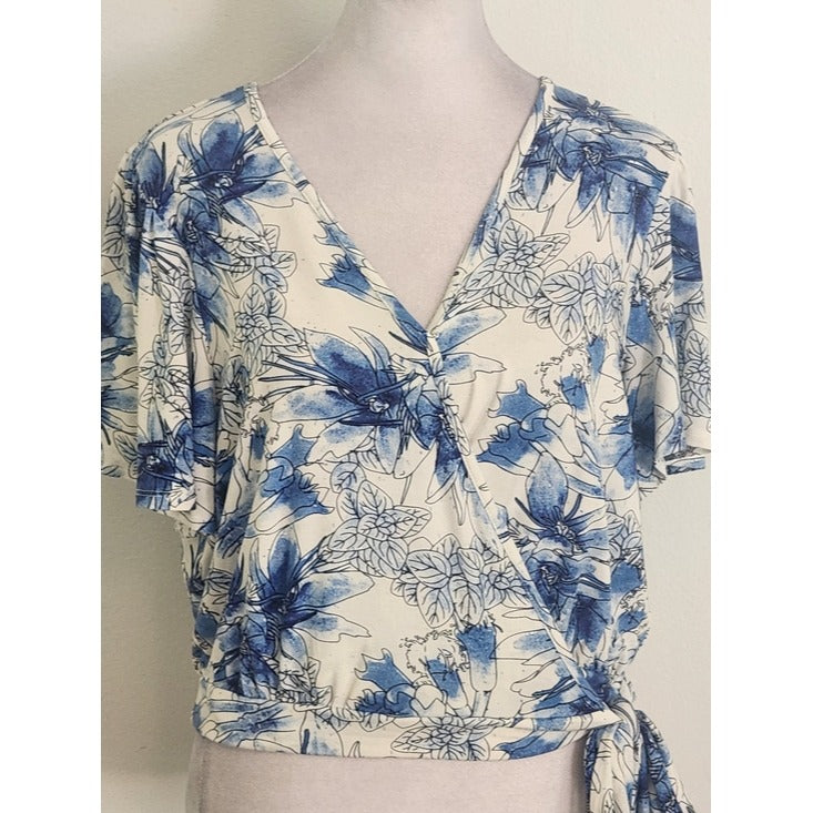 Peach Blue and White Floral Wrap Look Side Tie Top Size Small NWT