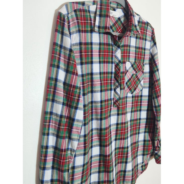 Gap Red and Green Plaid Half Button Top Size Small