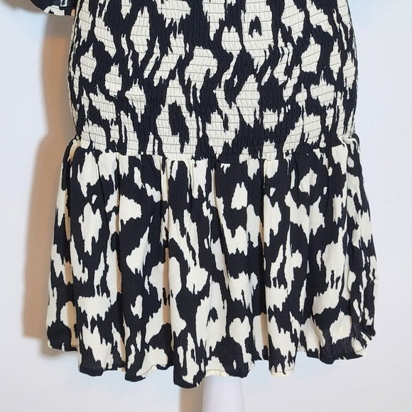 Macaron Black and Cream Print Blouson Mini Dress with Smocking Size Medium
