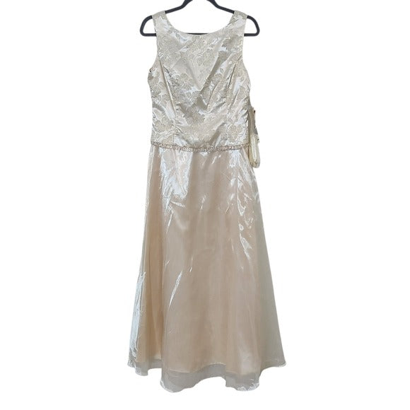 Scott McClintock Cream Formal Maxi Dress Size 10 Petite Mother of the Bride New