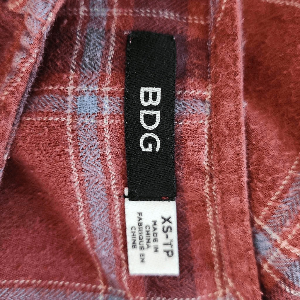 BDG Oversized Red Plaid Flannel High Low Top Size XS UO Plaid Red Flannel Top