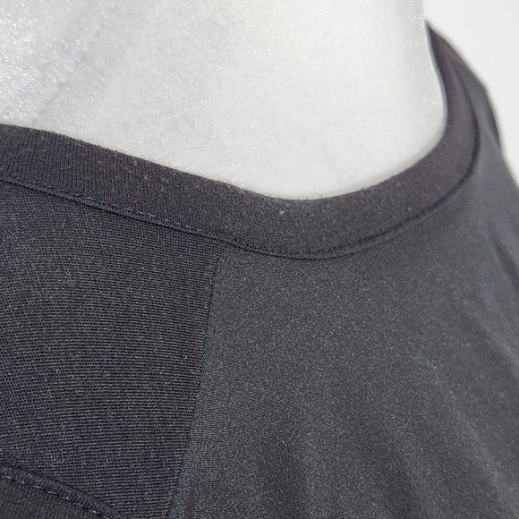 Old Navy Black Sleeveless Activewear Top Size Large Black Cropped Athletic Top