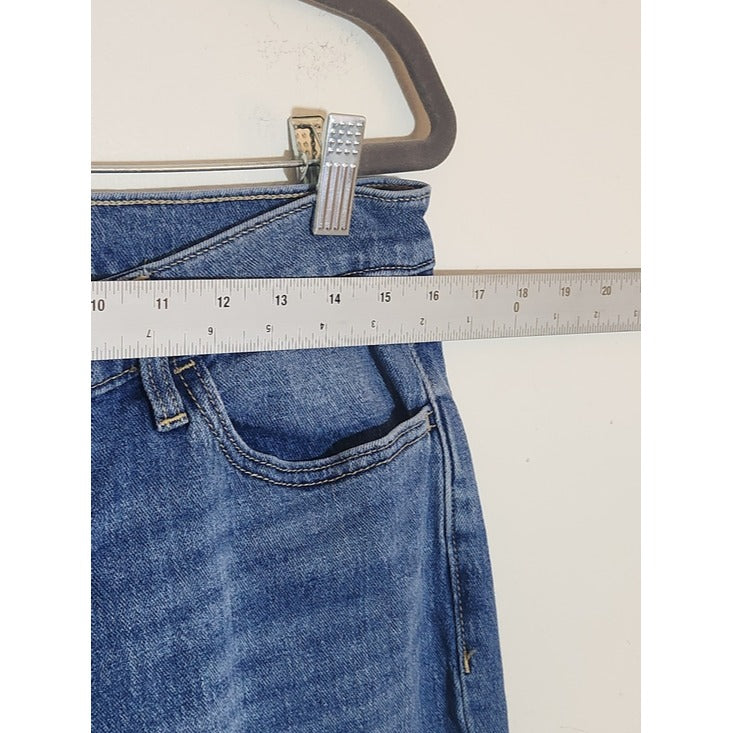 Old Navy Mid Rise The Wow Boyfriend Jeans Medium Wash Blue Size 8
