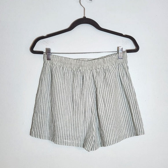 Allie Rose Green and White Stripe Pull-on Shorts Size Medium
