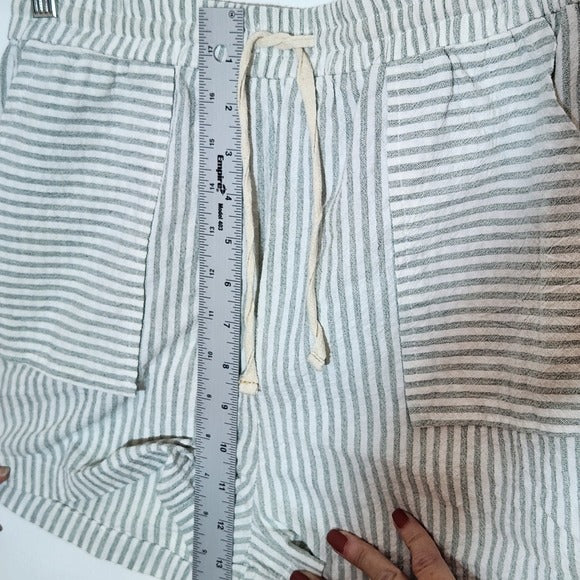 Allie Rose Green and White Stripe Pull-on Shorts Size Medium