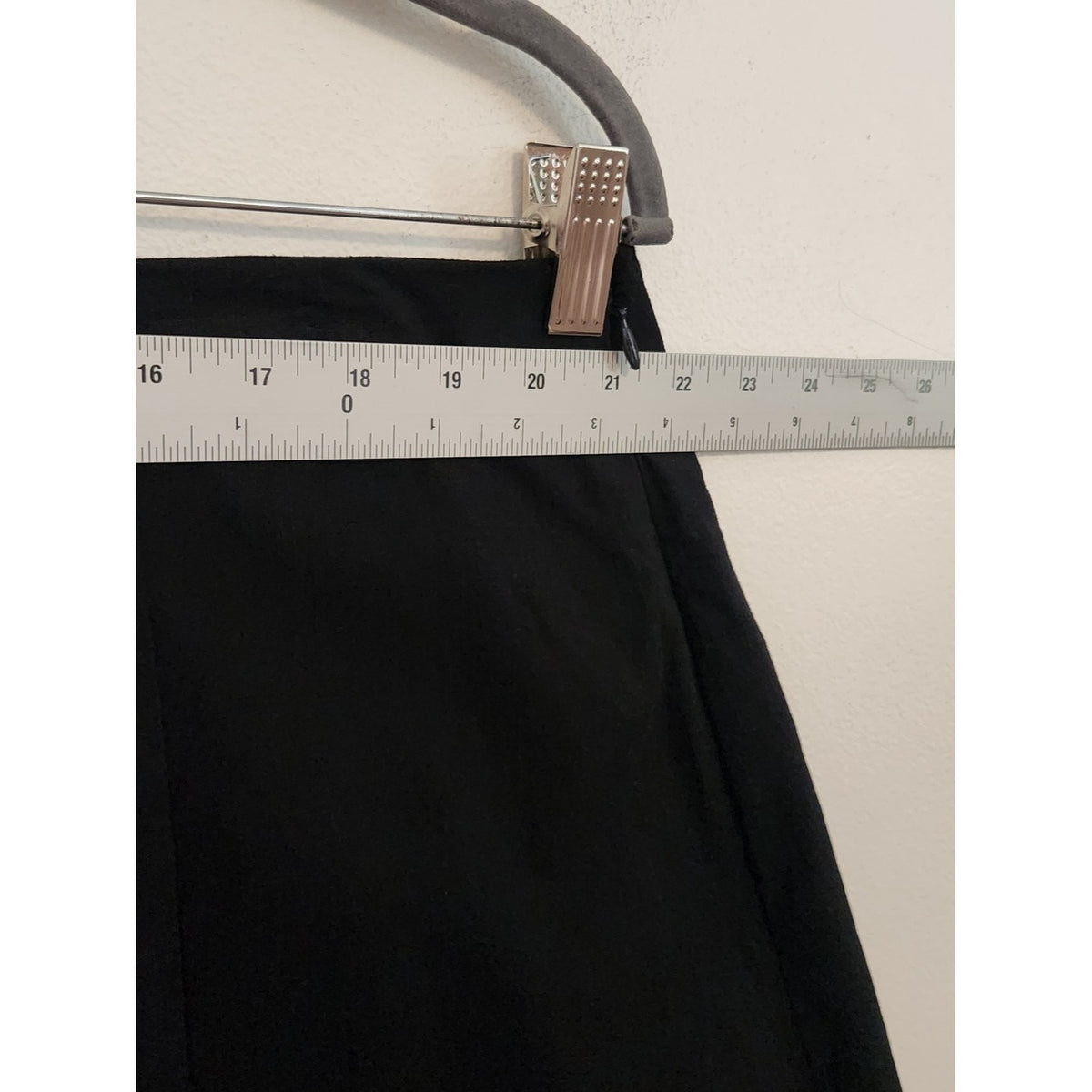 Ava and Viv Black Straight Mini Skirt Side Zipper Size 20
