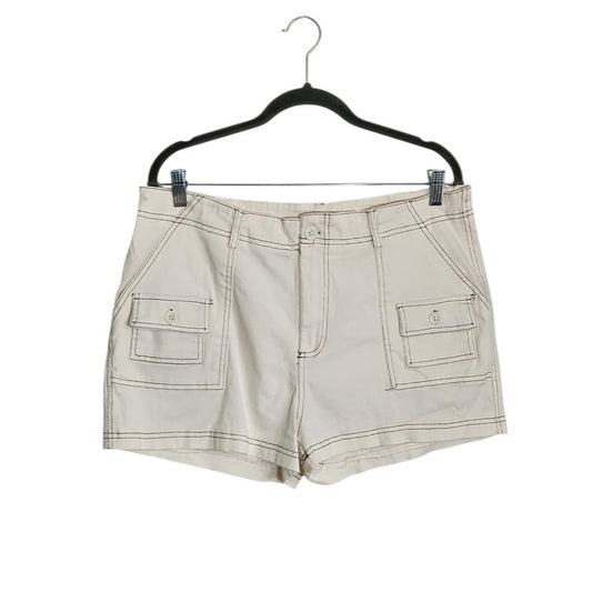 Harper & Ivy Cream Cargo Shorts Size Large