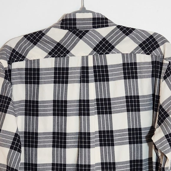 Hazzys Black and Cream Plaid Button Down Shirt Size Large