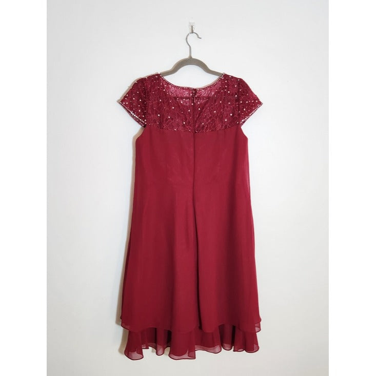Azazie Wine Burgundy Tess Mother of the Bride Dress Size A10 Medium