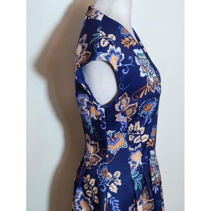 Vince Camuto Blue Floral Fit and Flare Dress Size 4 Wedding Guest Dress