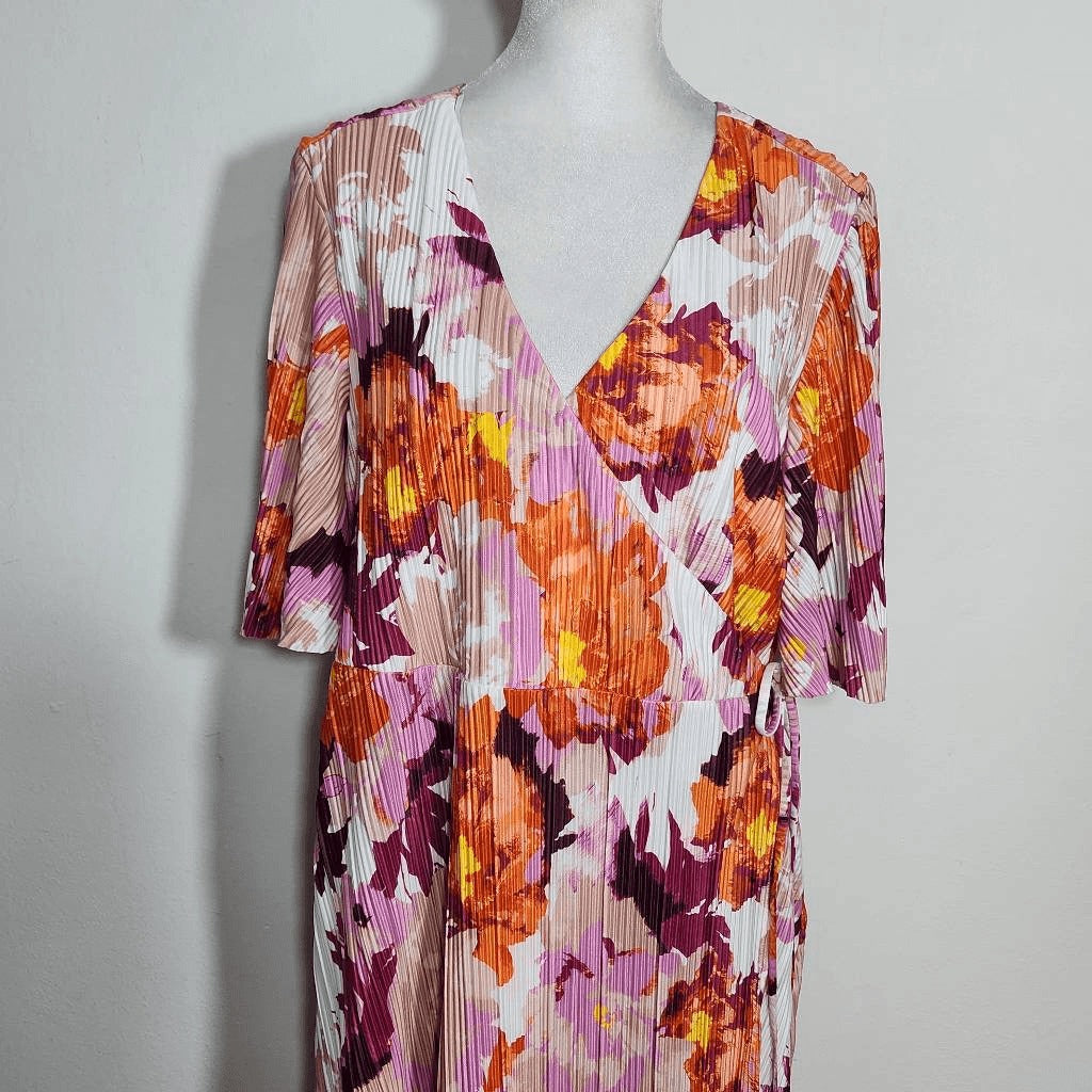 Destination Maternity Floral Print Pleated Wrap Dress Size Large Wedding Guest