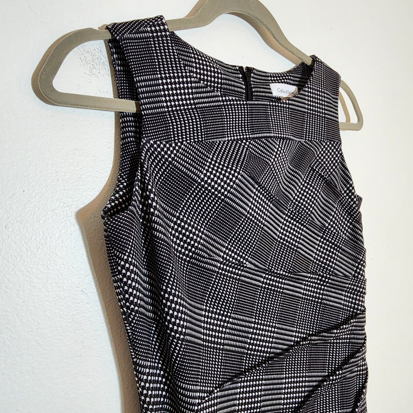 Calvin Klein Black and White Houndstooth Sheath Dress Size 4P
