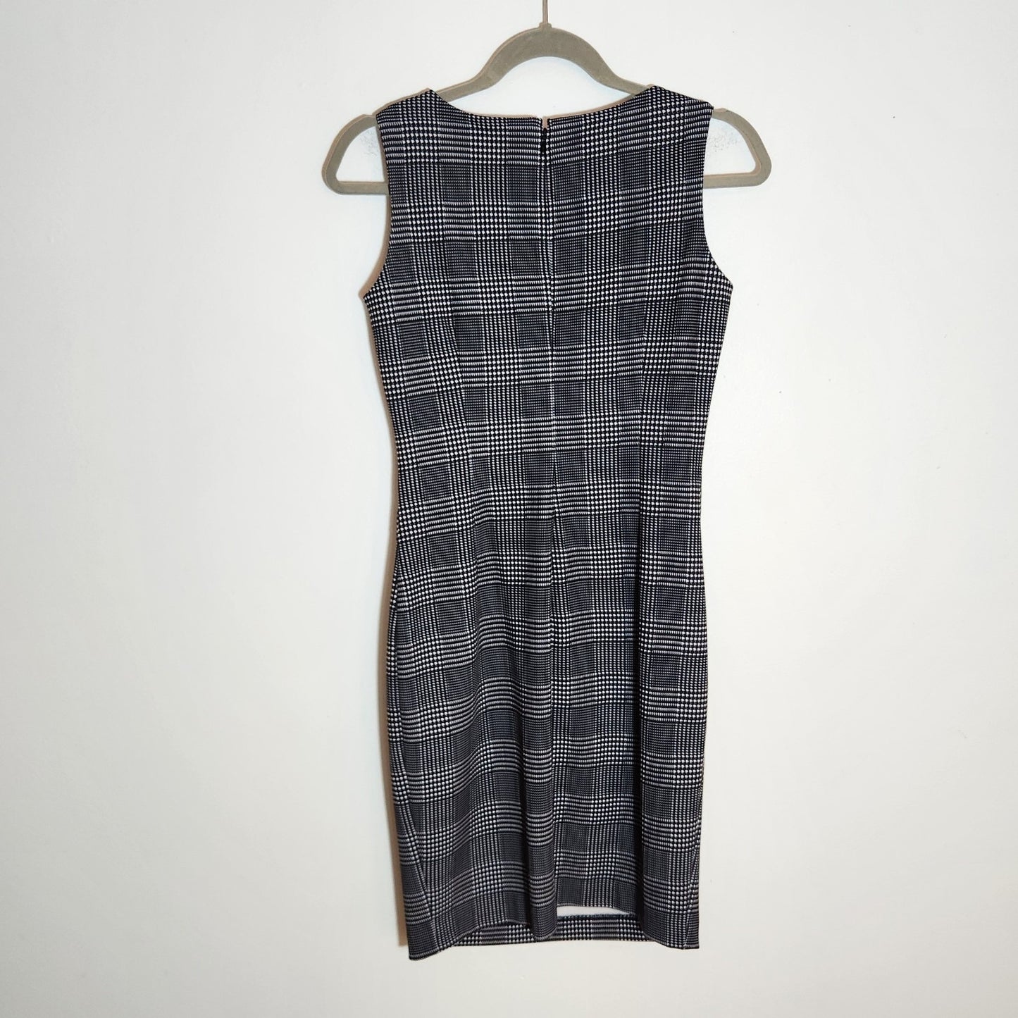 Calvin Klein Black and White Houndstooth Sheath Dress Size 4P