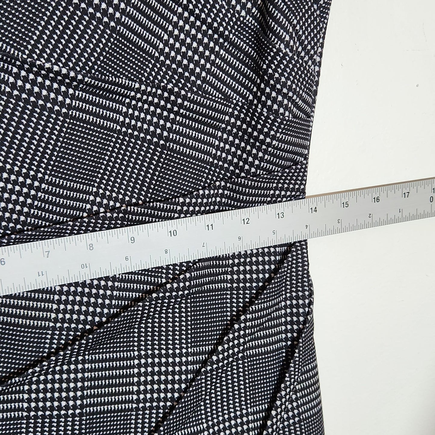 Calvin Klein Black and White Houndstooth Sheath Dress Size 4P