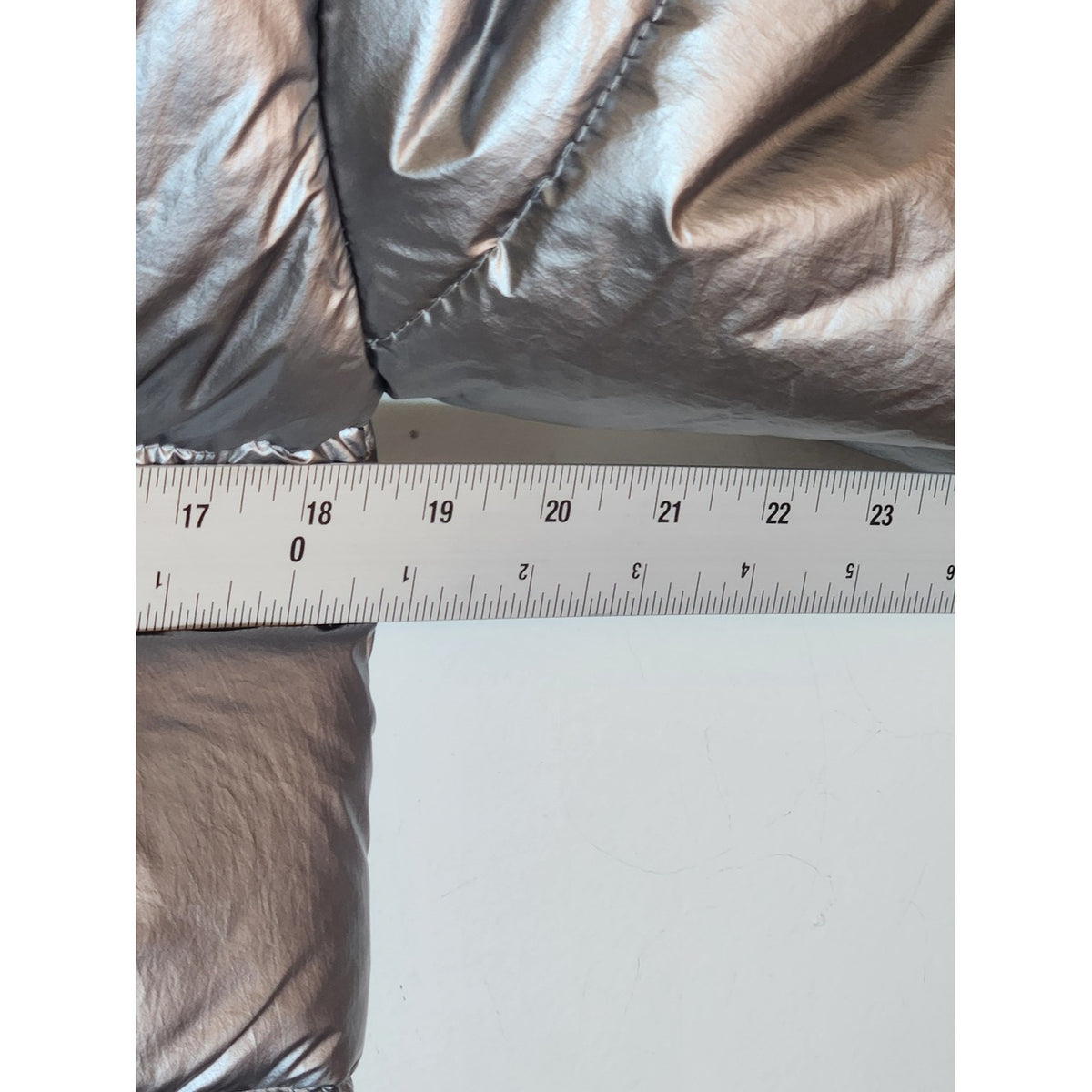 Bar III Metallic Silver Cropped Puffer Jacket Size Small Flaw