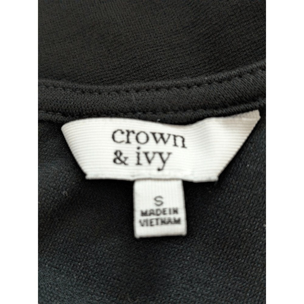 Crown & Ivy Cream and Black Top with Statement Sleeves Size Small