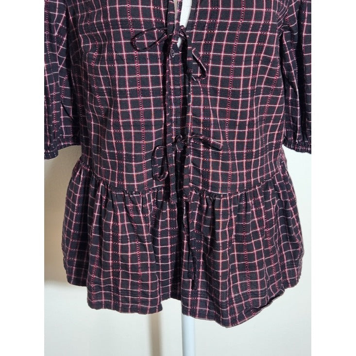 Time and Tru Black and Red Tie Front Blouse Size Medium
