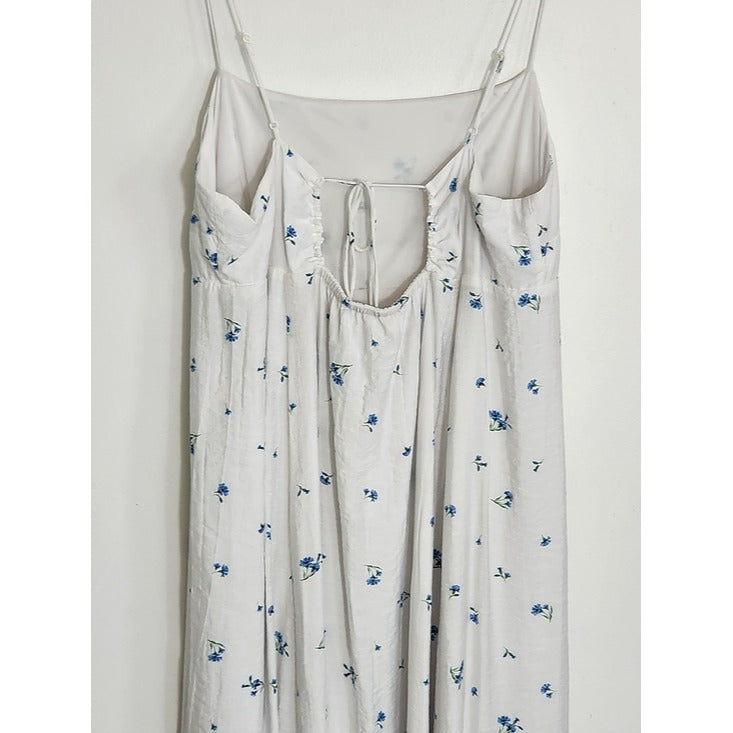 H&M Blue and White Floral Maxi Dress Size Large