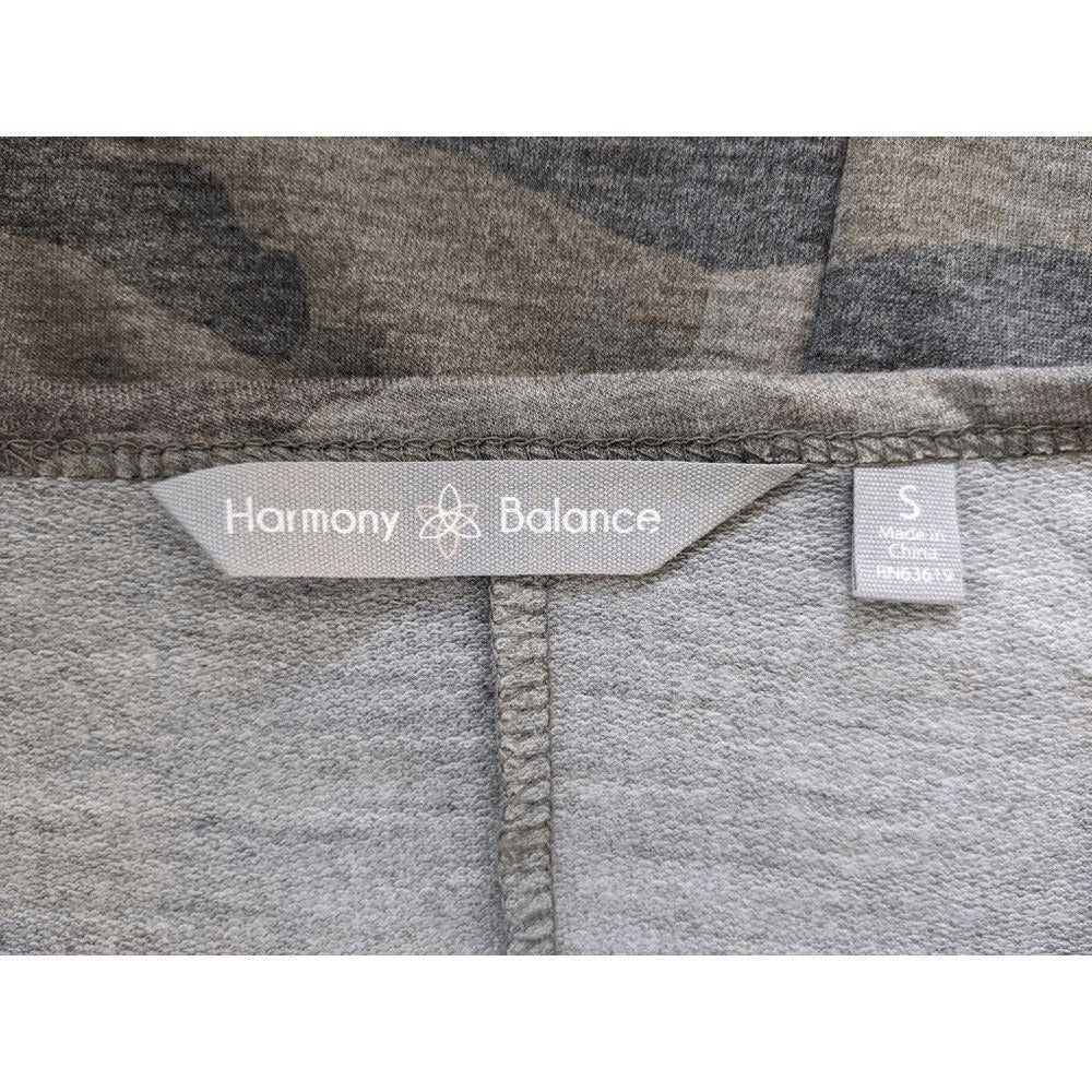 Harmony Balance Camo T-Shirt NWT Size Small Yoga Camo Top