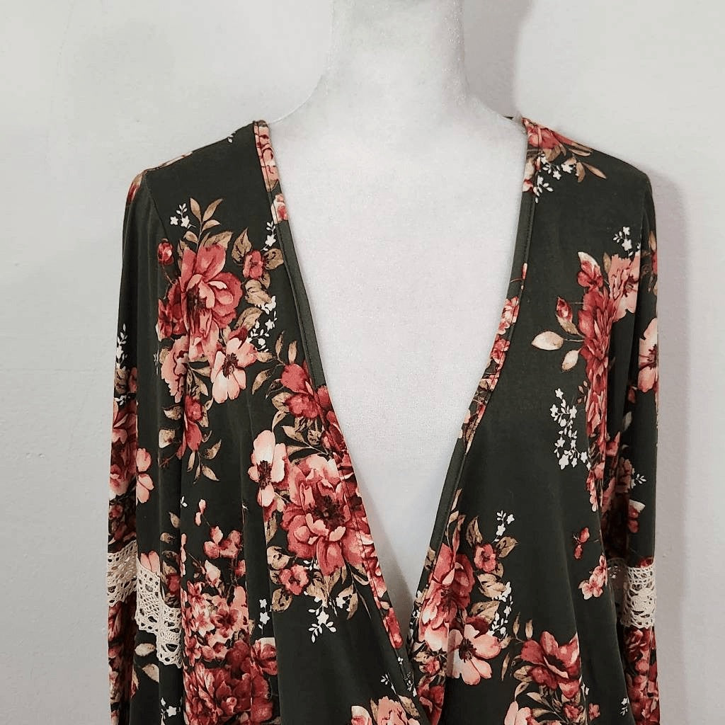 Charlotte Russe Pink and Green Floral Top NWT Size Large Green Wrap Look Top