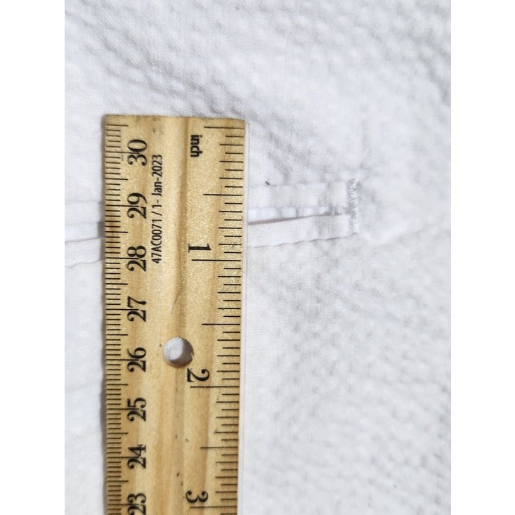 Linea Uomo White Textured Seersucker Shorts Size 36