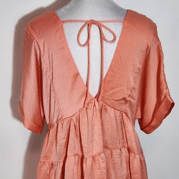 Entro Tiered Coral V-Neck Blouse with Tie Back NWT Size Small