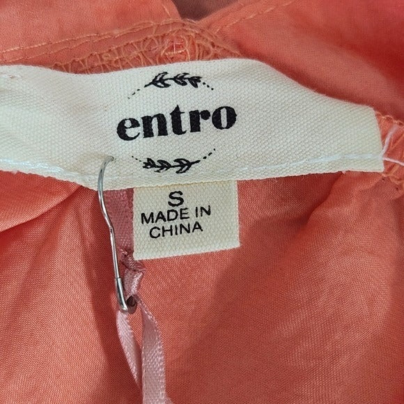 Entro Tiered Coral V-Neck Blouse with Tie Back NWT Size Small