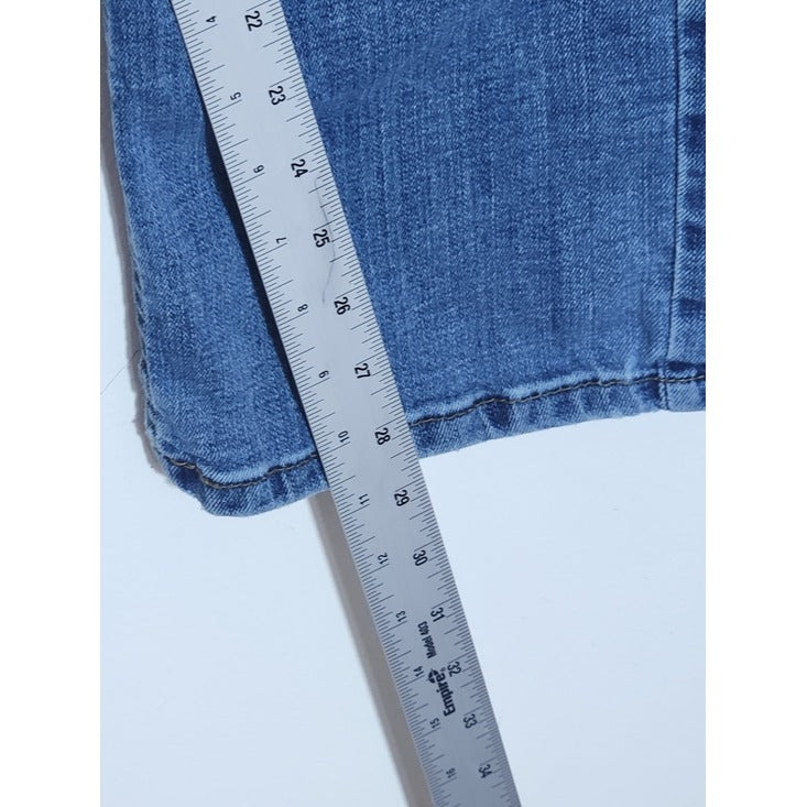 Wrangler Relaxed Boot Jeans Medium Wash Distressed Size 29 x 30 Flaw