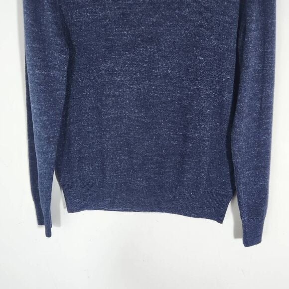 Gap Navy Sweater Size Medium Gap Men's Sweater in Heathered Navy New