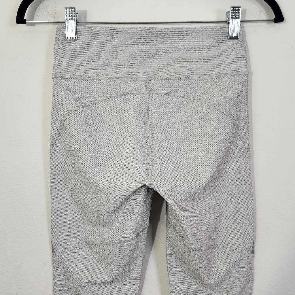 Outdoor Voices Gray Athletic Cropped Leggings NWT Size XS Gray Athletic Leggings