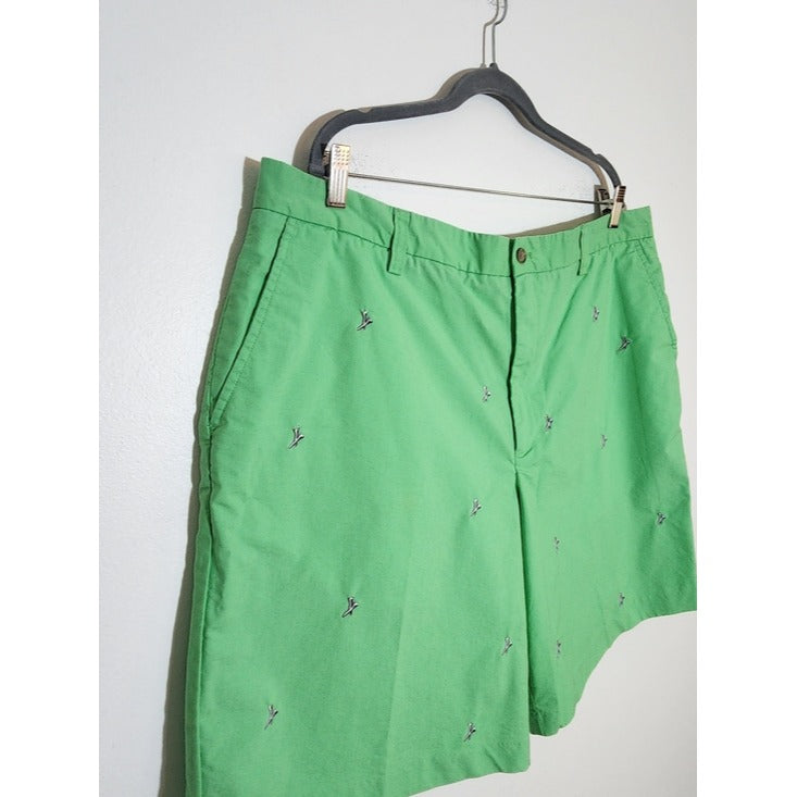 Izod Green Golf Tee Embroidered Shorts Size 42