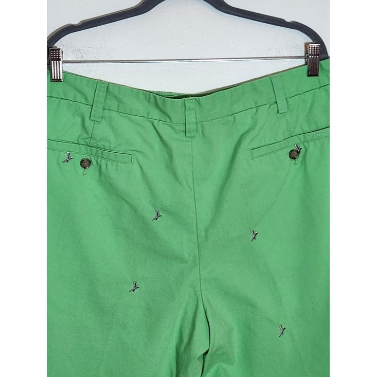 Izod Green Golf Tee Embroidered Shorts Size 42