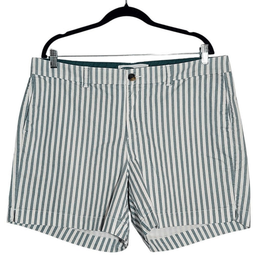 Old Navy Green Stripe Chino Shorts Size 16 Green and White Stripe Preppy Shorts