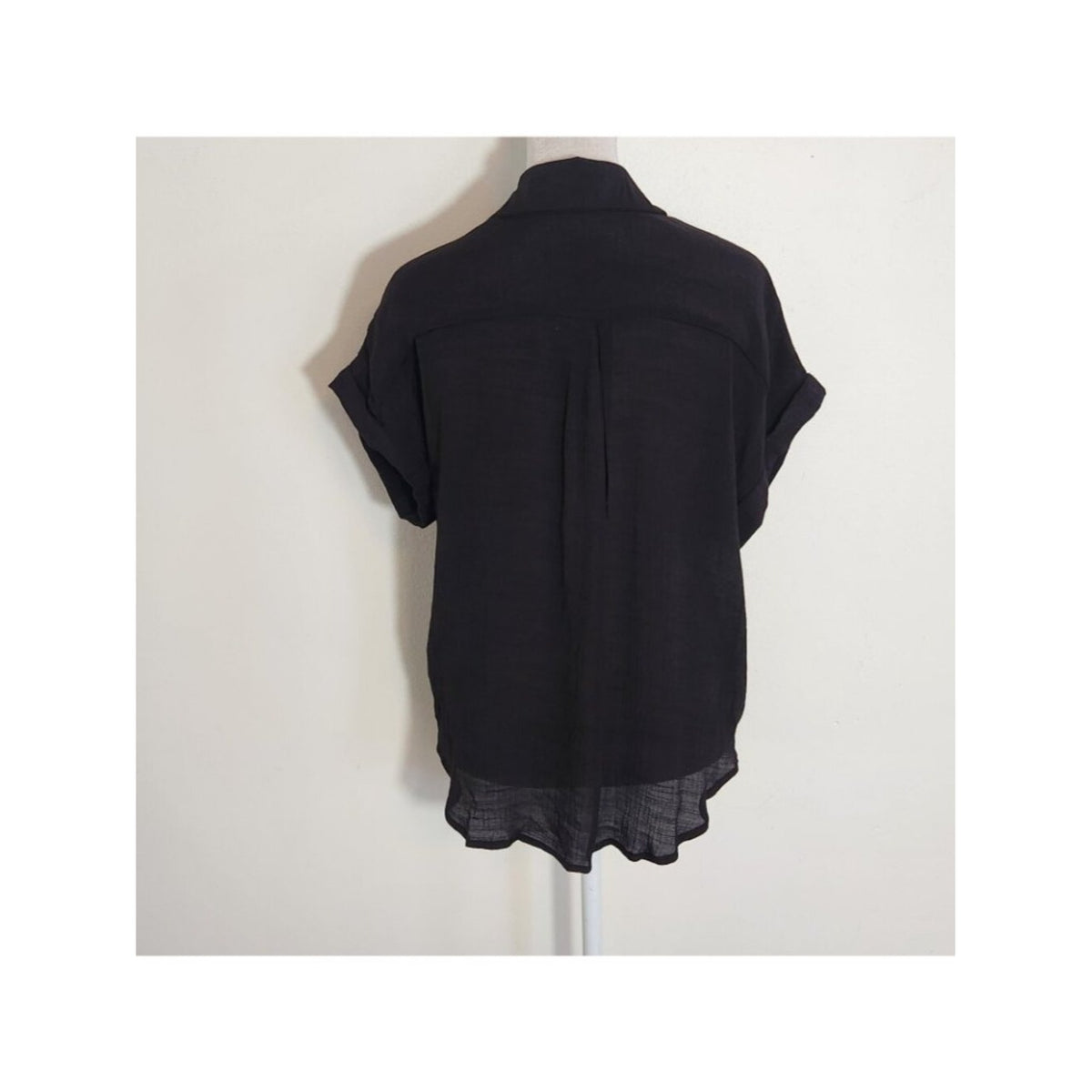 Twine and String Black Textured Sheer Button Up Blouse NWOT Size Medium