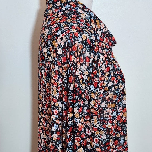SHEIN Black Floral Button Down Blouse Size Medium