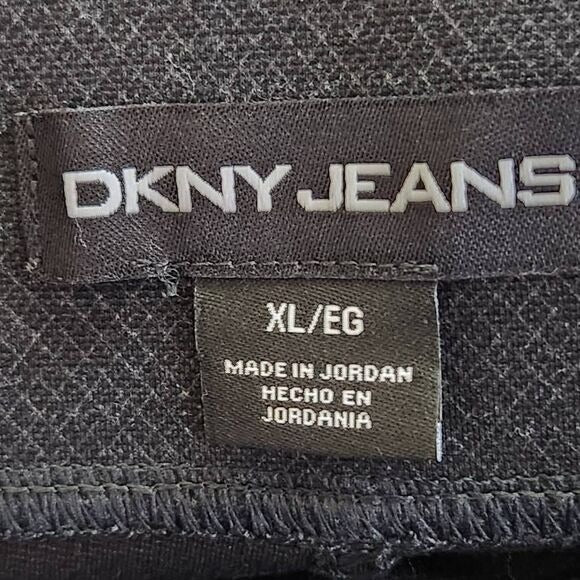 DKNY Black Pull-on Stretch Pants Size XL Gray and Black Diamond Ankle Pants