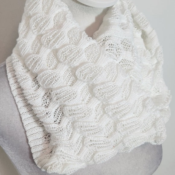 Aamie Lynn White Knit Infinity Scarf One Size White Scarf New