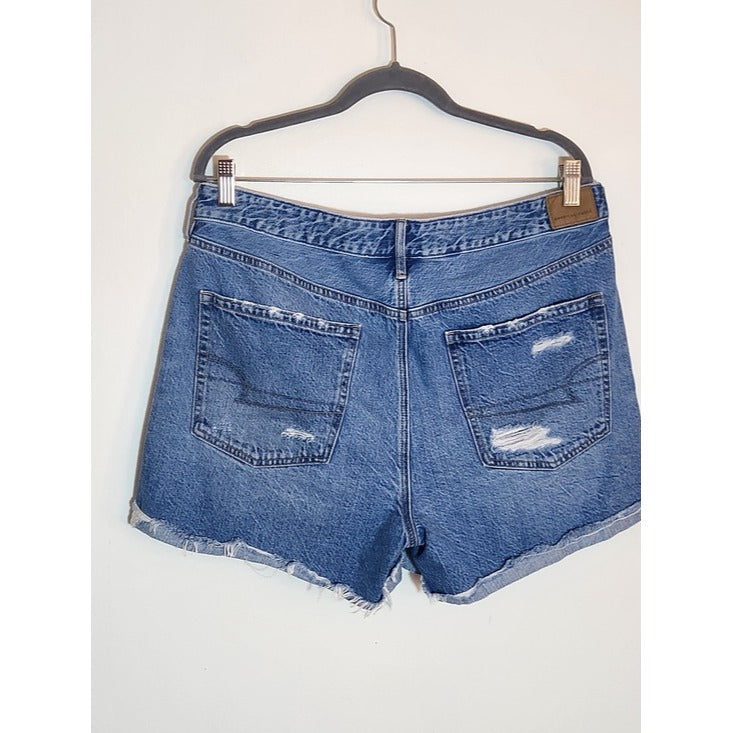 American Eagle Tomgirl Distressed Denim Shorts Medium Wash Size 14