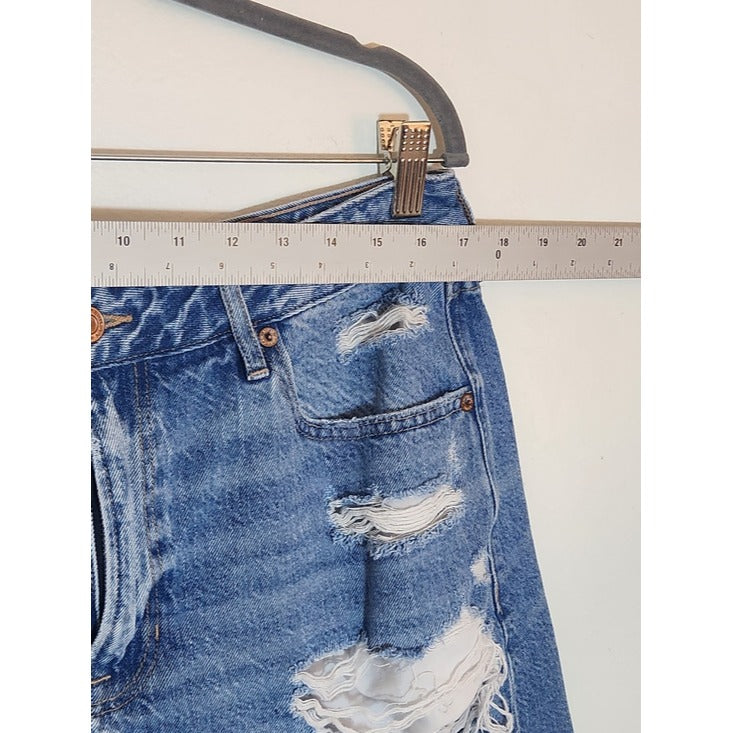American Eagle Tomgirl Distressed Denim Shorts Medium Wash Size 14